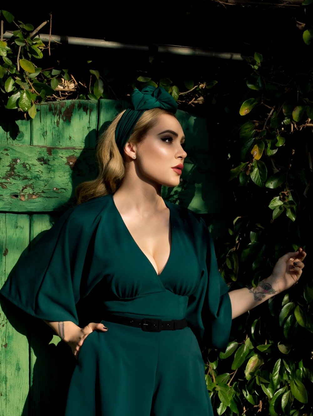 La Femme En Noir Micheline Pitt Bauhaus Top In Forest Green